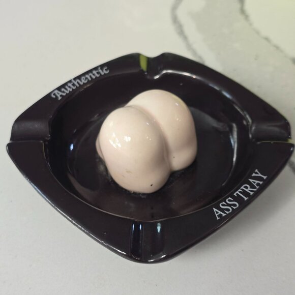 Authentic Ceramic Novelty Ashtray With Cheeky Design For Smoker "ass tray" funny - Picture 2 of 6